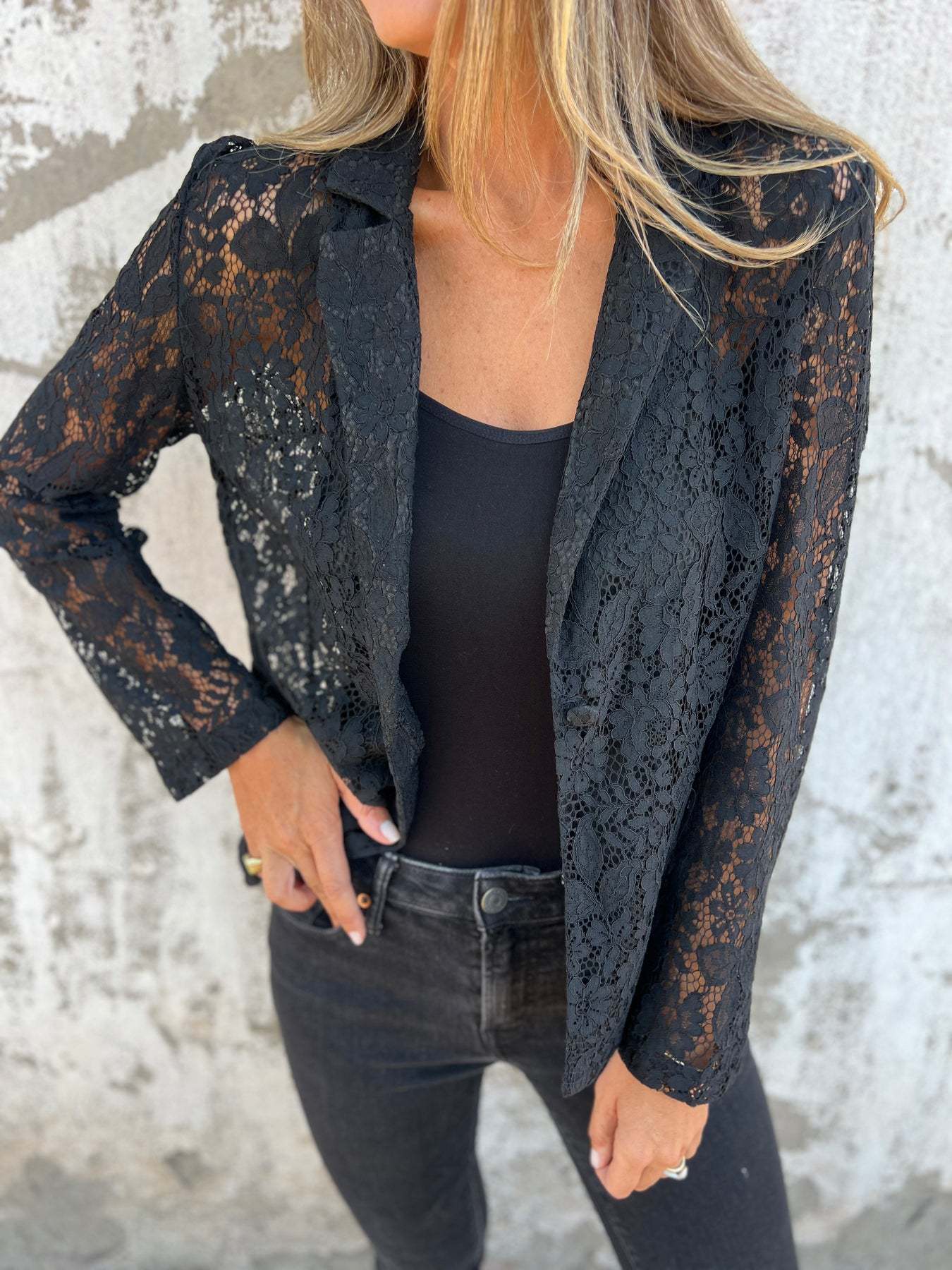 Jenny | blazer en dentelle élégant avec accents transparents