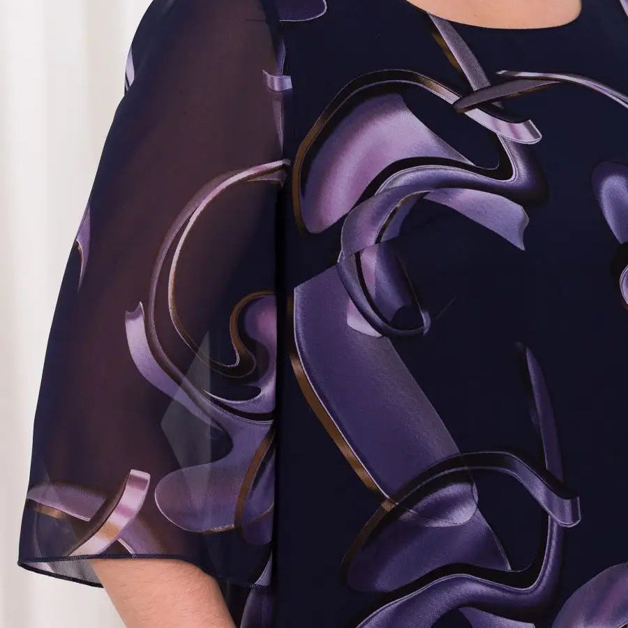 Robe en Georgette Shriley avec Imprimé Midnight Swirl et Silhouette Fluide