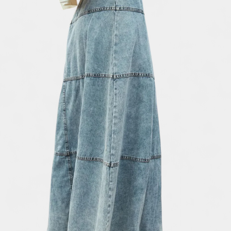 Jupe Maxi en Denim Lorraine avec Détail de Plume