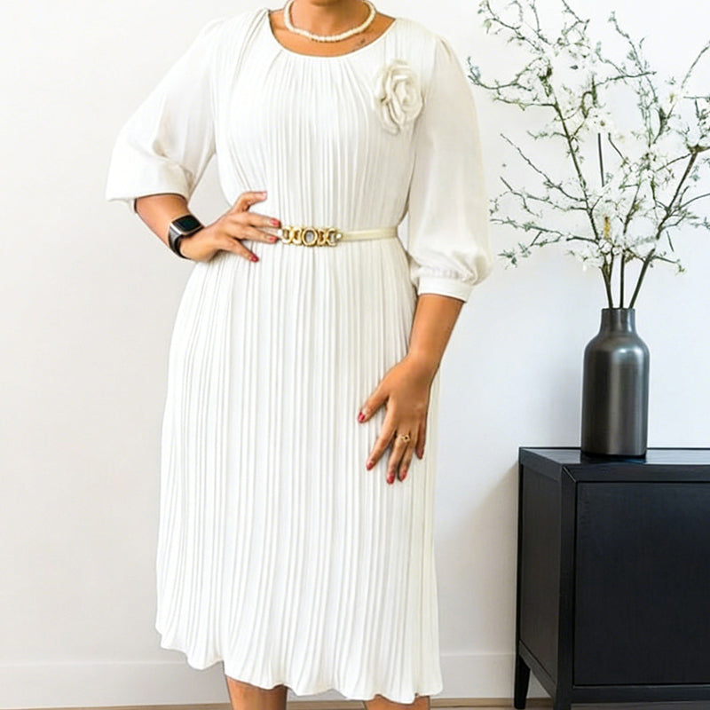 Ingeborga – Robe midi plissée avec manches 3/4 et ceinture